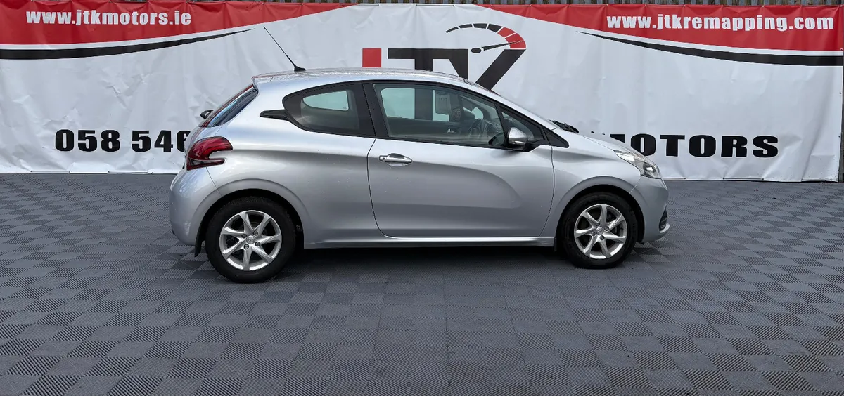 Peugeot 208 2016 - Image 3