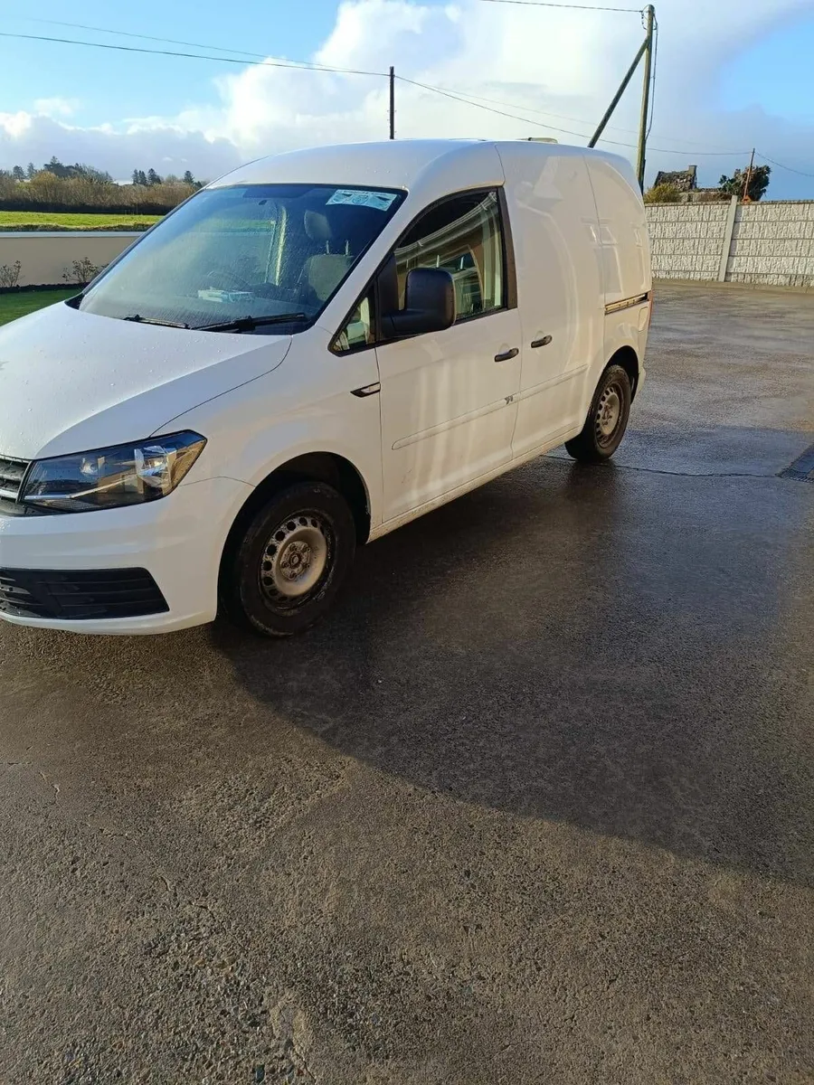 Volkswagen Caddy 2017 - Image 2