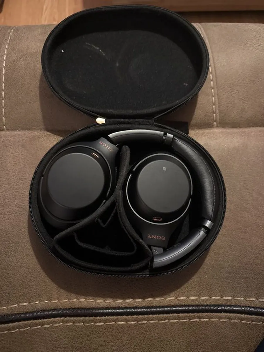 SONY WH-1000XM4 Wireless Bluetooth Noise-Cancelling Headphones - Black - Image 1