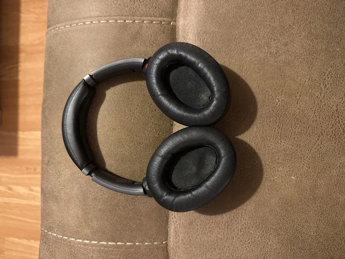 SONY WH-1000XM4 Wireless Bluetooth Noise-Cancelling Headphones - Black - Image 3