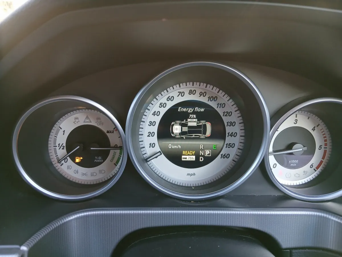 Mercedes E300 AMG sport hybrid 204 BHP - Image 4