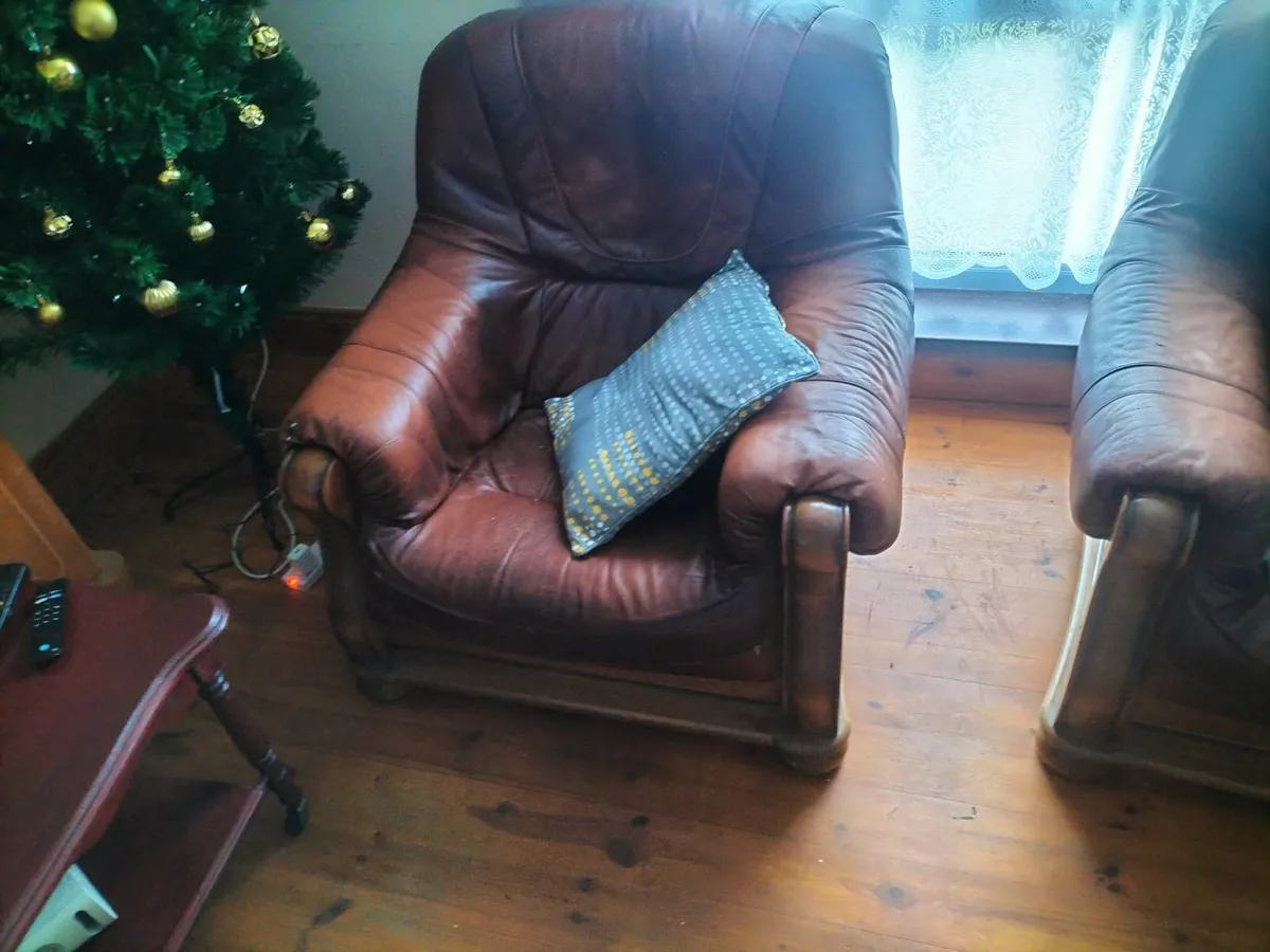 Sofa 3+1+1 big price drop  €150 - Image 1