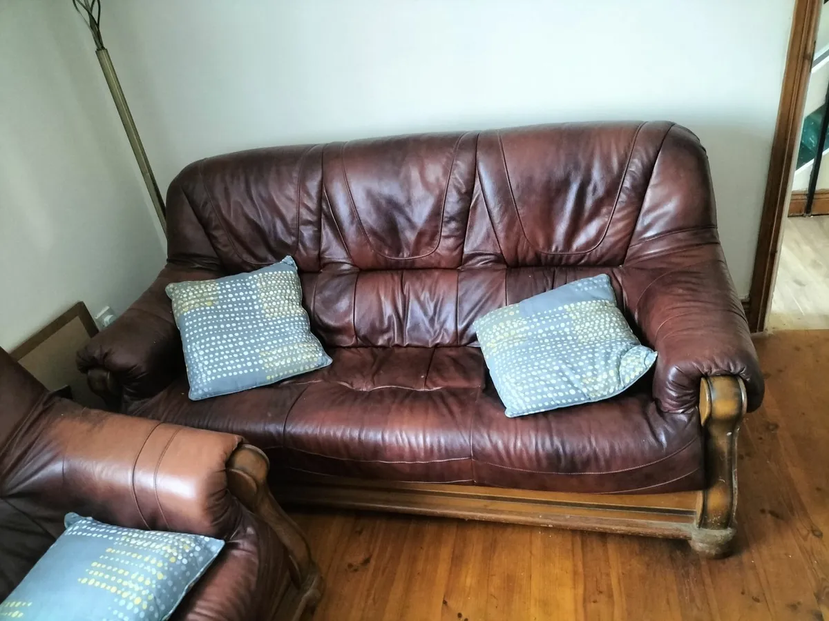 Sofa 3+1+1 big price drop  €150 - Image 2