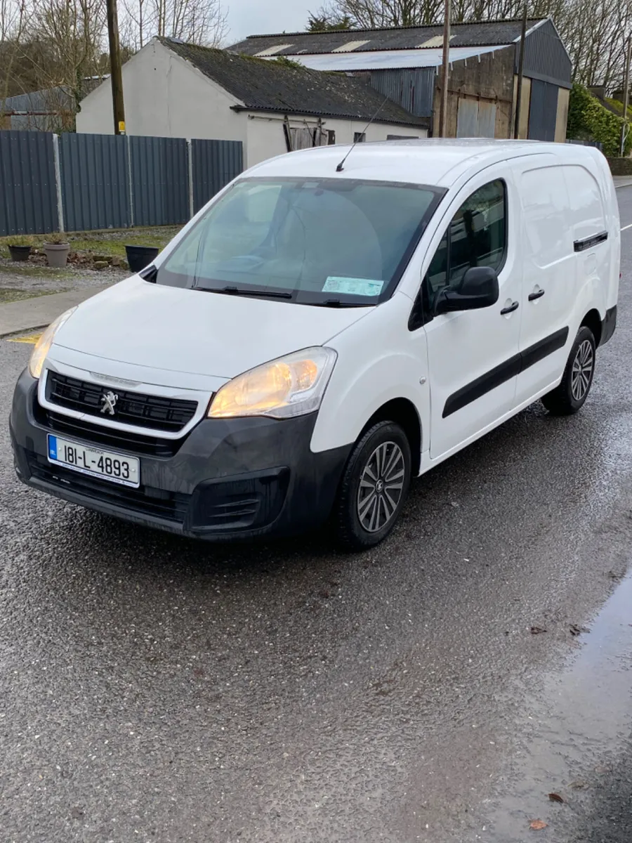 2018 Peugeot Partner - Image 2