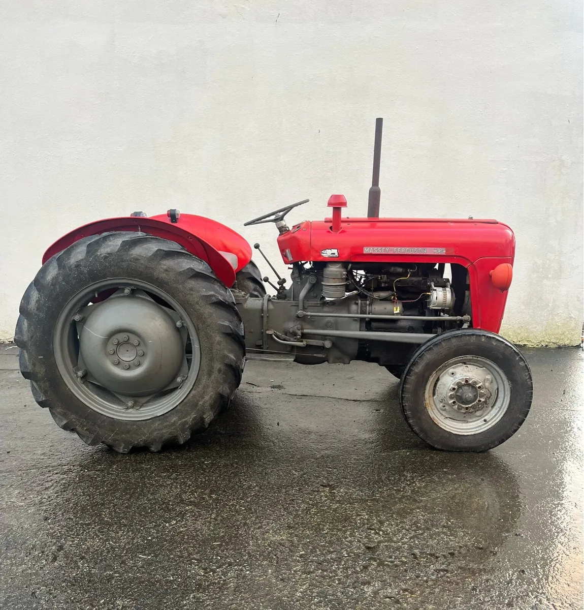 Massey Ferguson 35 - Image 1