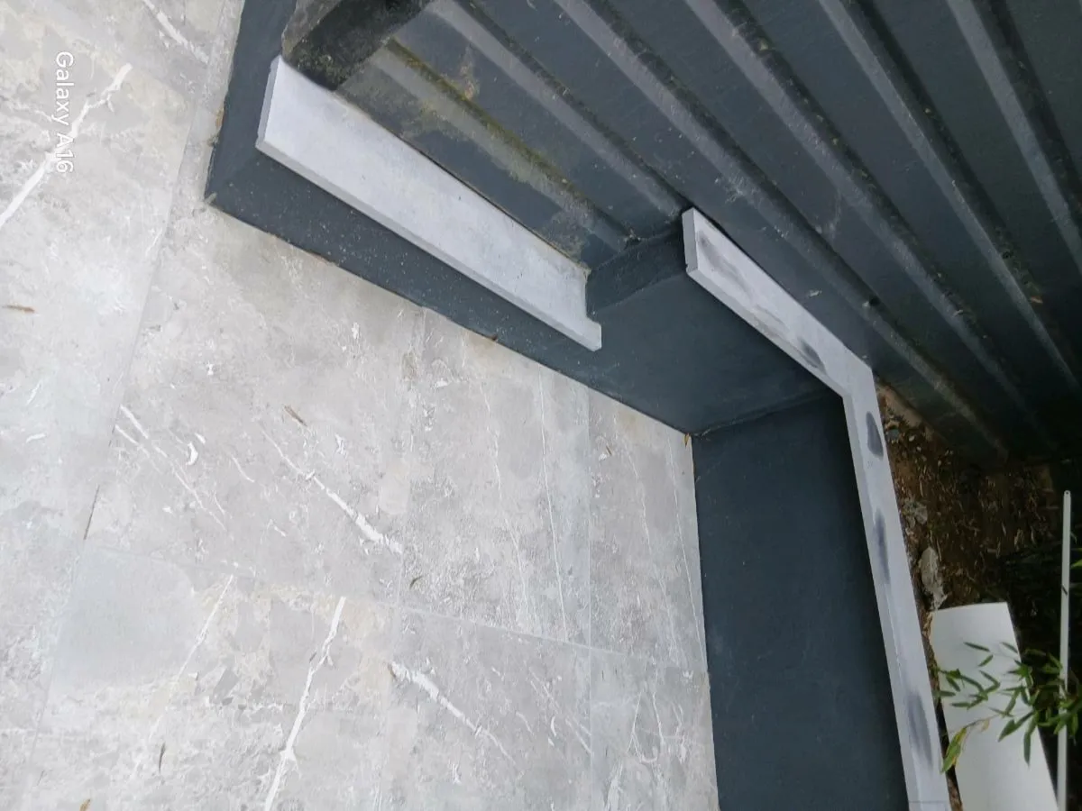 Porcelain tiles - Image 1