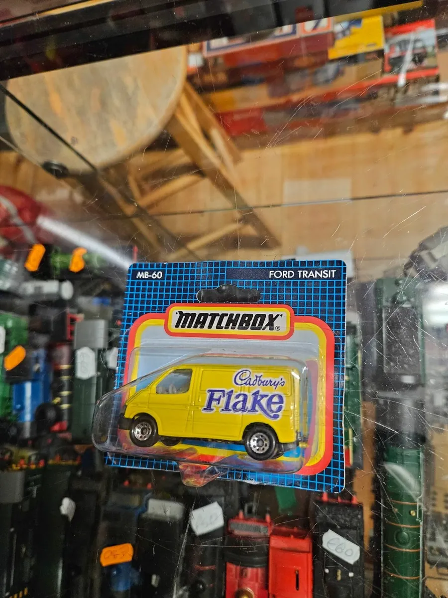 Matchbox Ford Transit Cadbury Flake Van - Image 2