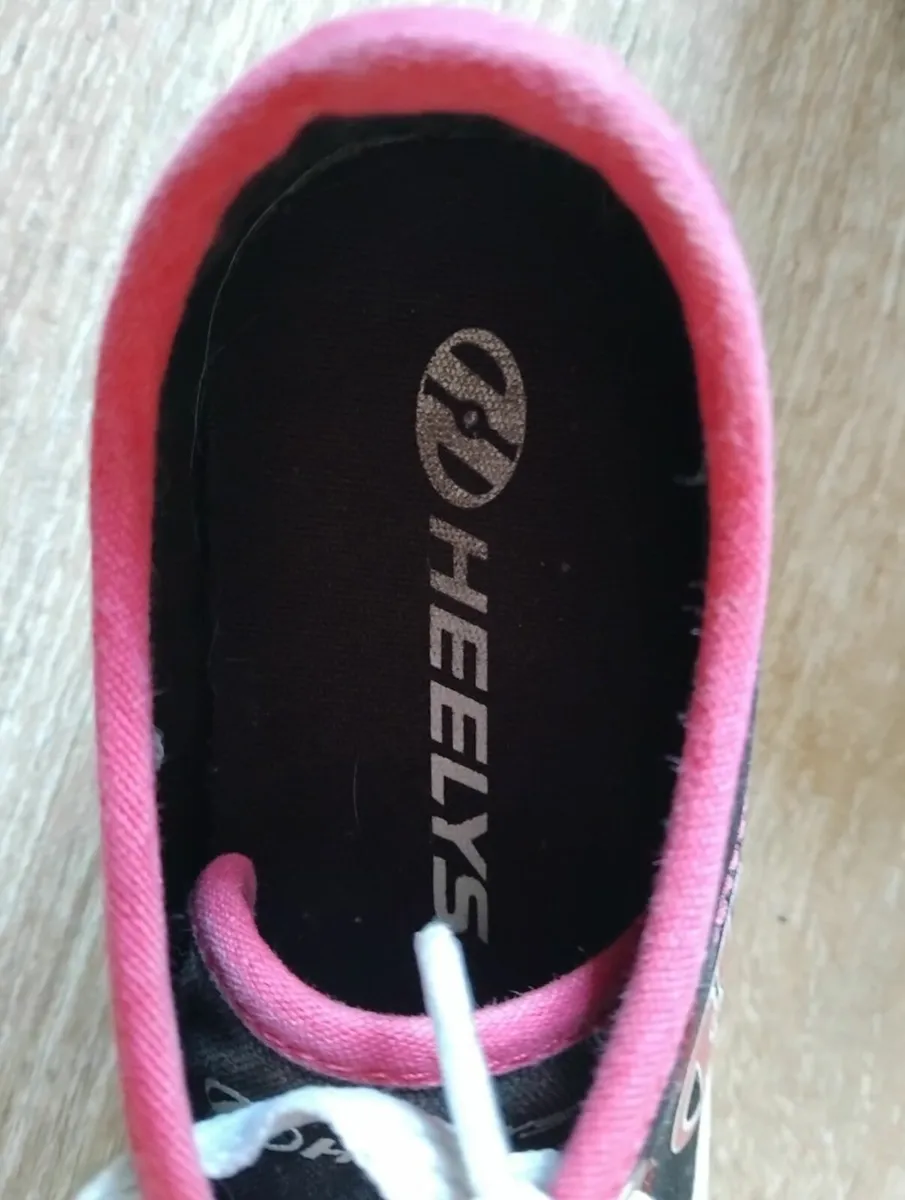 Heelys Skate Shoes.  Size: C13 - Image 4