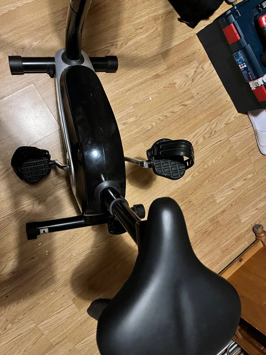 Exercise bike - Image 4