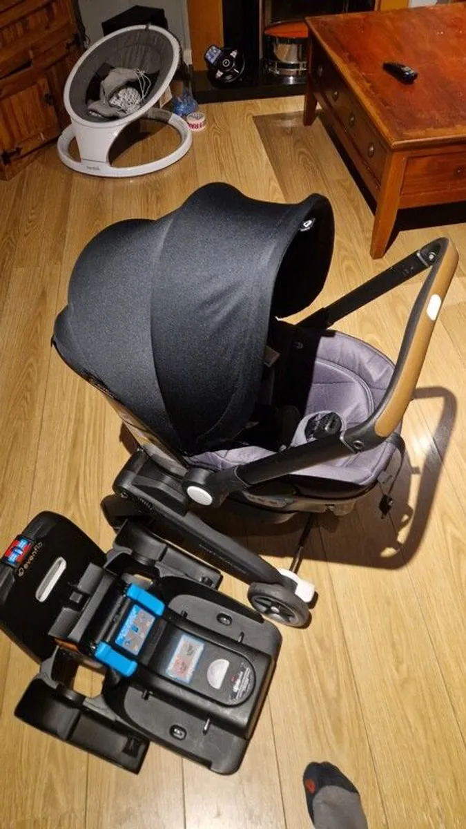 Evenflo 3in1 Stroller - Image 2
