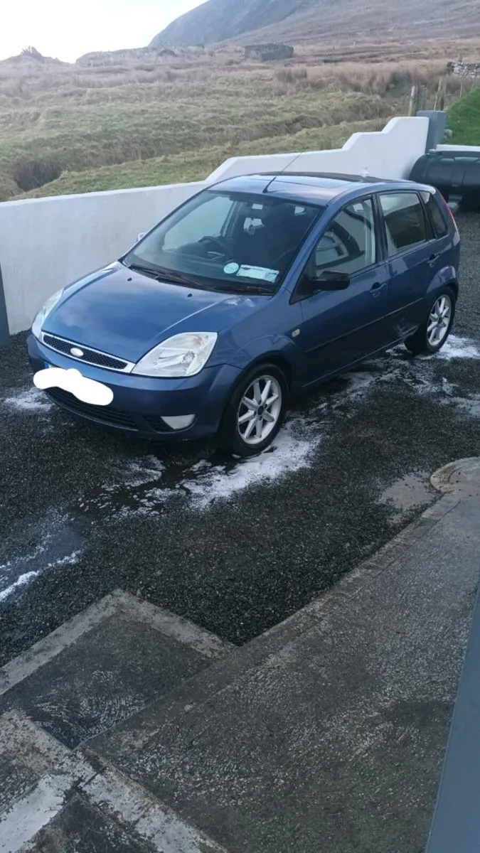05 Ford Fiesta