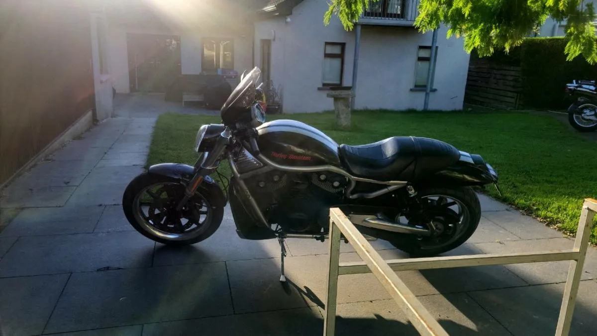 Motorcycle - Image 3