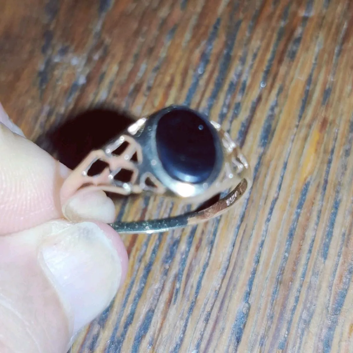 BLACK TRELLIS ONYX, 9CT Gold Vintage Signet Ring ! - Image 2
