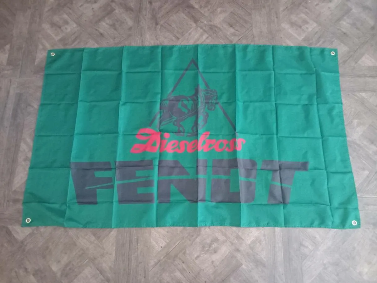 Selection of tractor flags - Image 3