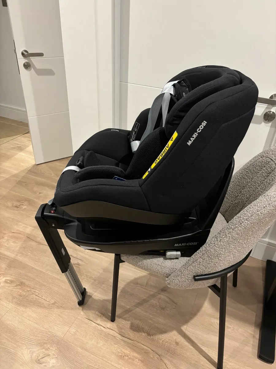 Maxi-Cosi Pearl Pro2 i-Size (NEW) + ISOFIX Base - Image 2