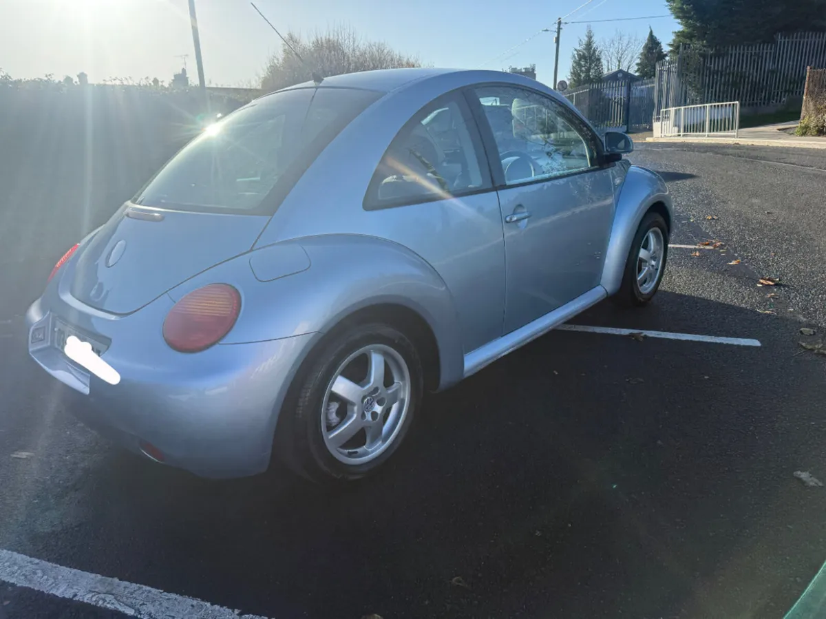 Volkswagen Beetle - Image 3