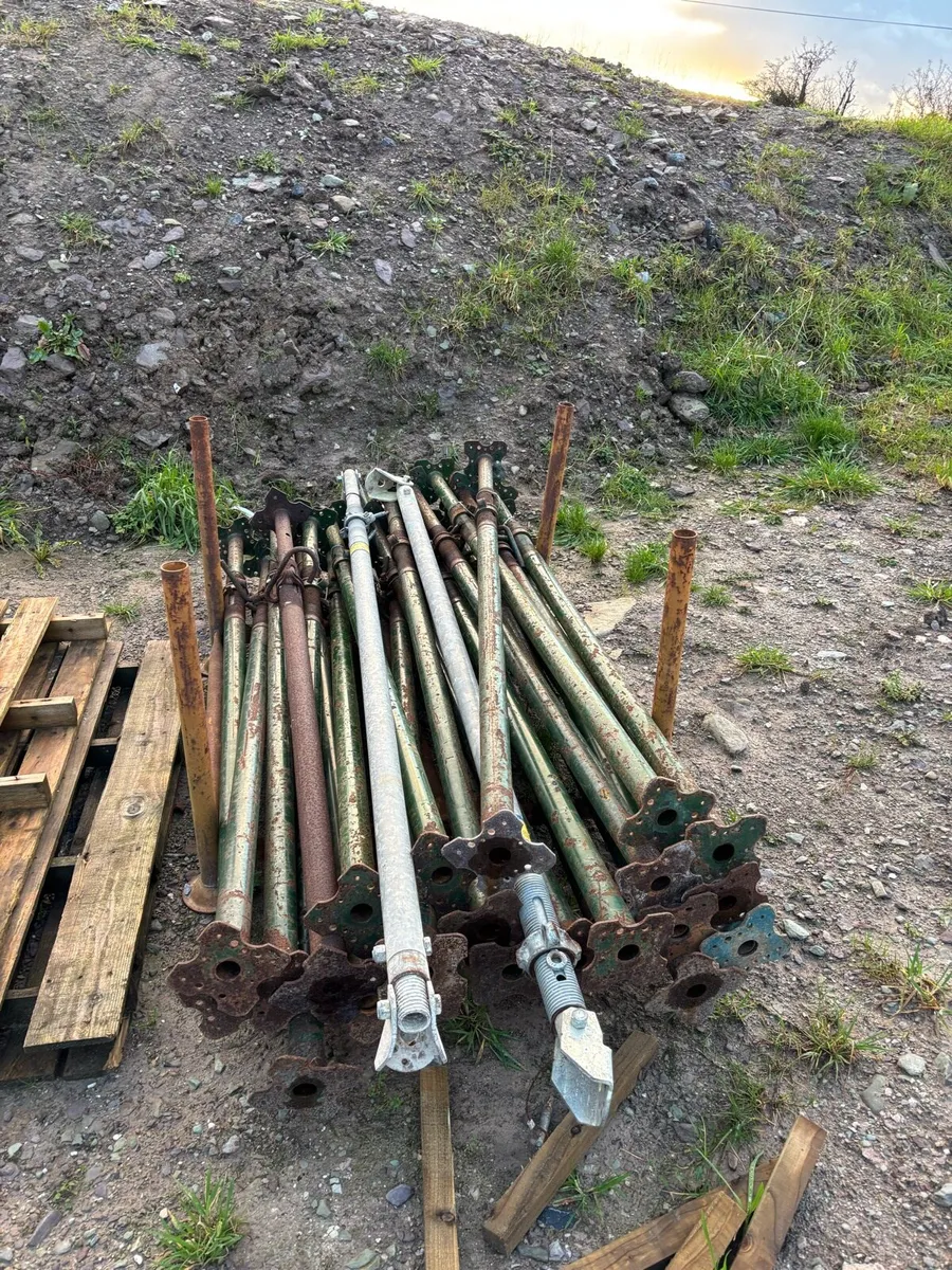 Acrow props - Image 1