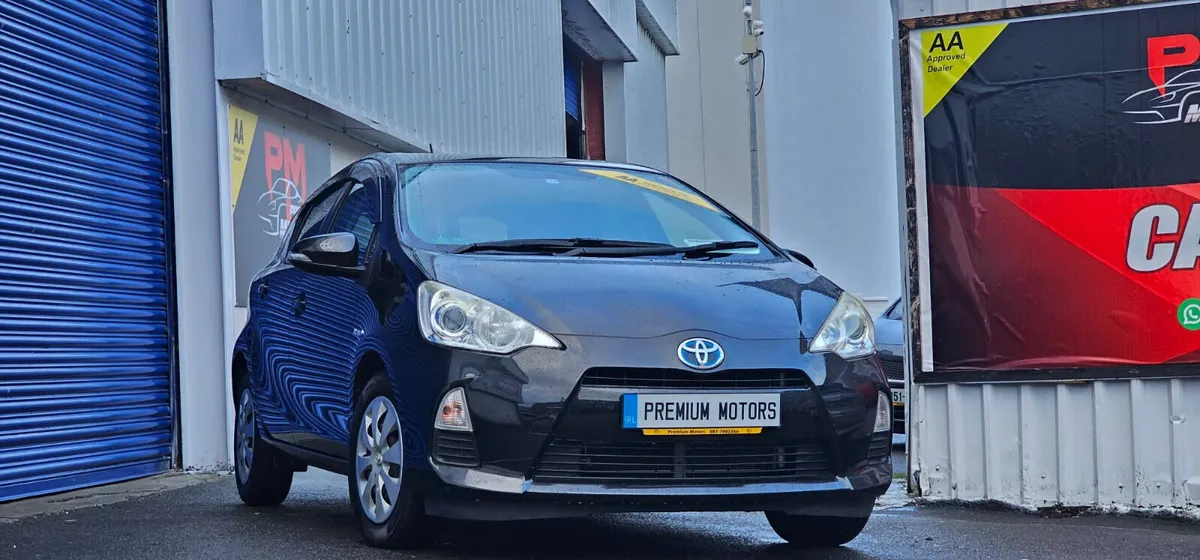 Toyota Aqua Hybrid - Image 2