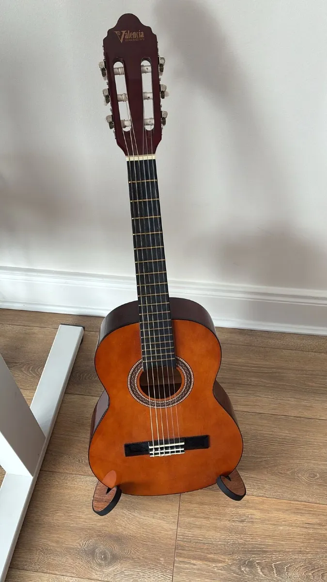 Guitar Valencia Classic