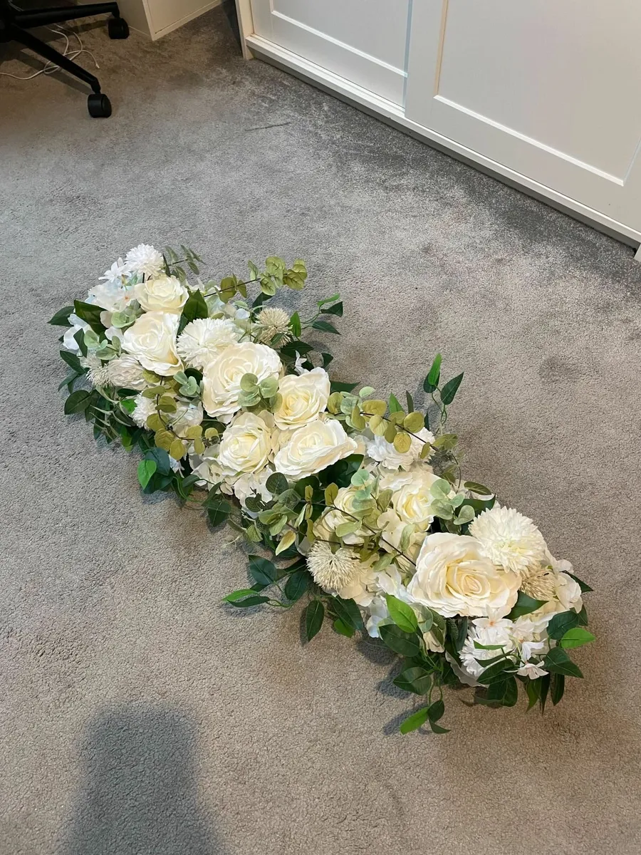 Wedding Flowers & Decorations - Image 3