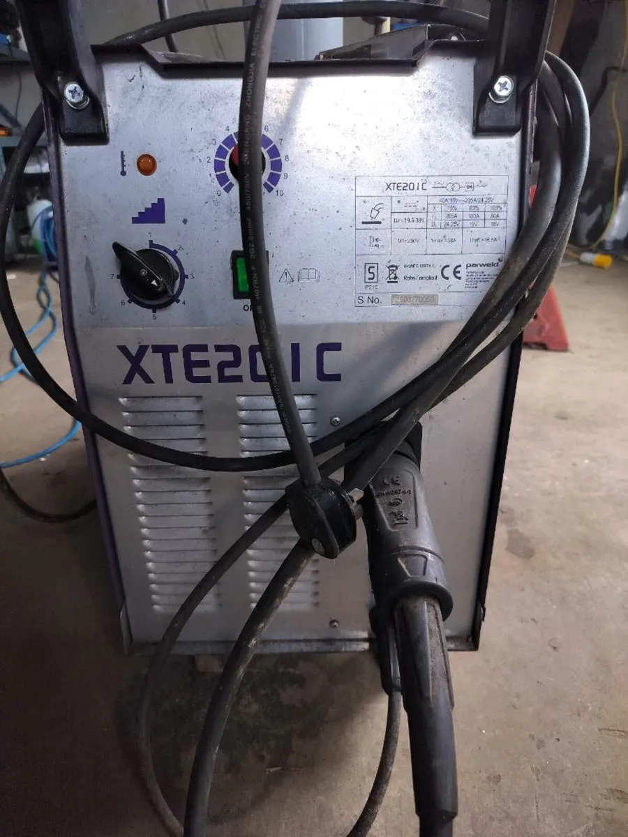 Parweld XTE 201c Mig Welder - Image 1