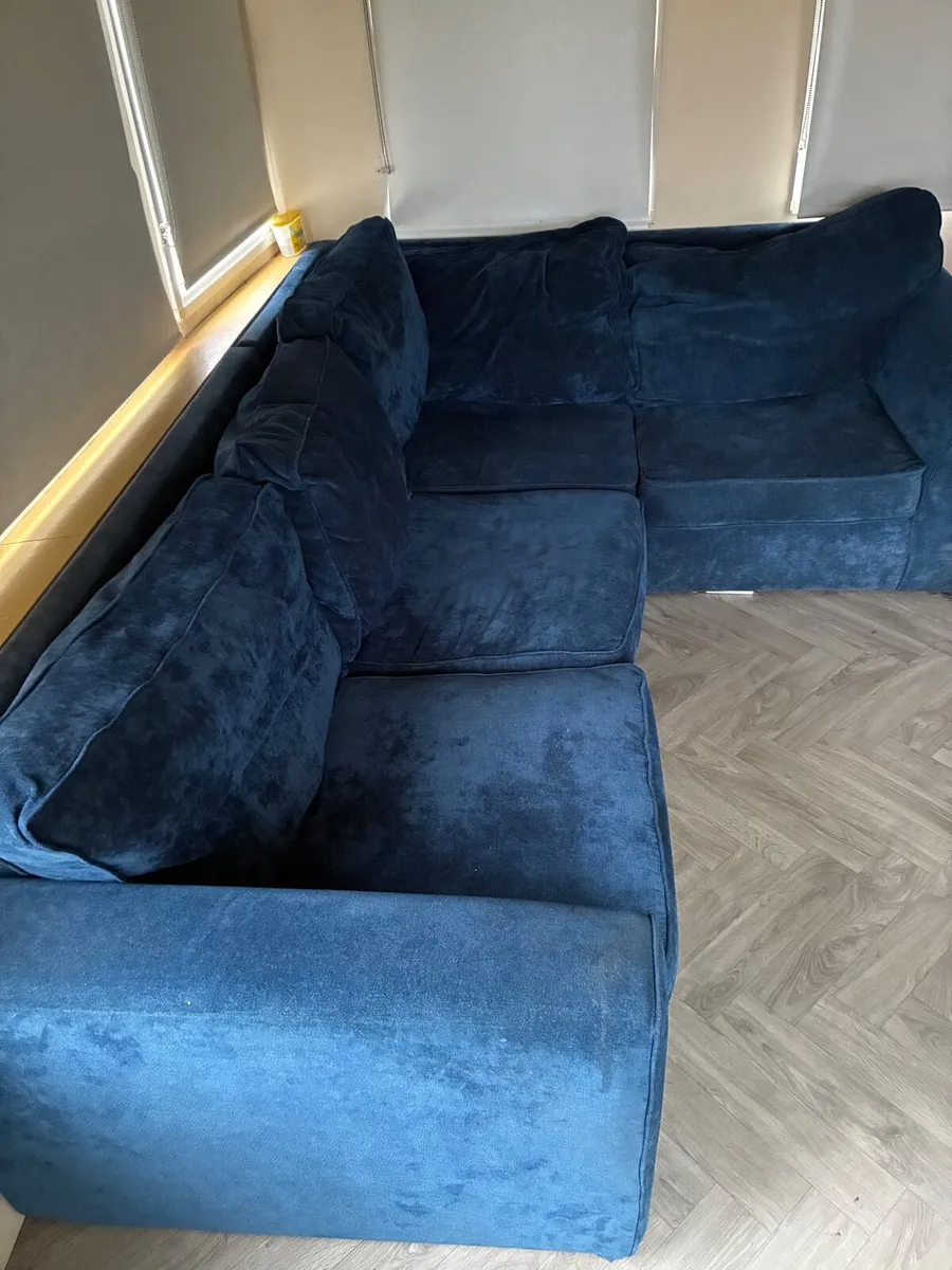 Sectional couch - Image 4