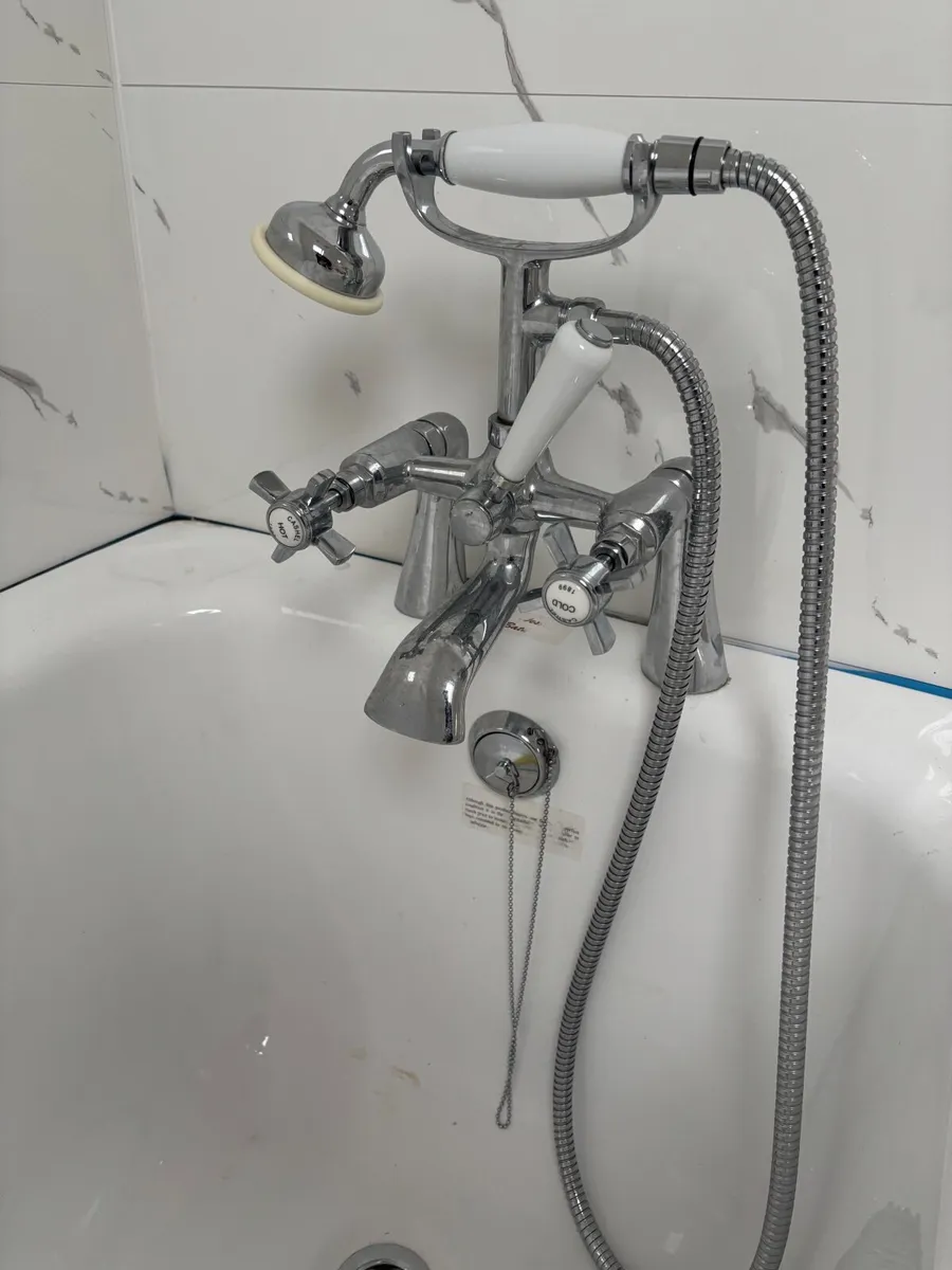 English Balmoral Bathroom suite - Image 4