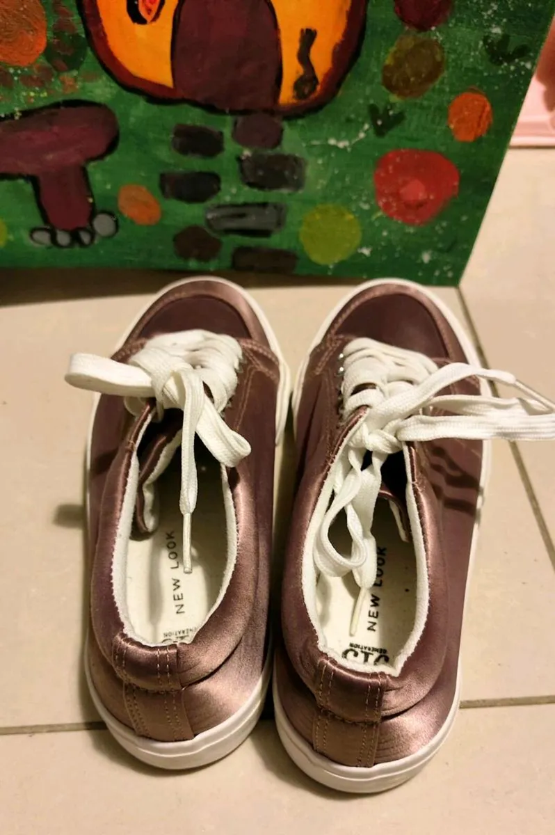 Mauve Satin Sneakers – New Look 915 Generation – E - Image 3