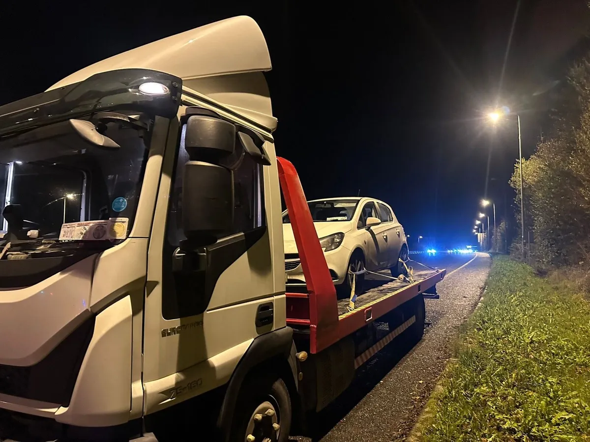 Iveco eurocargo tilt and slide - Image 1