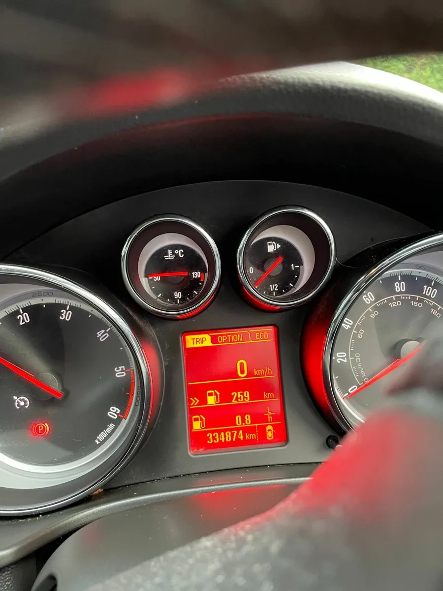 Vauxhall Insignia 2013 - Image 2