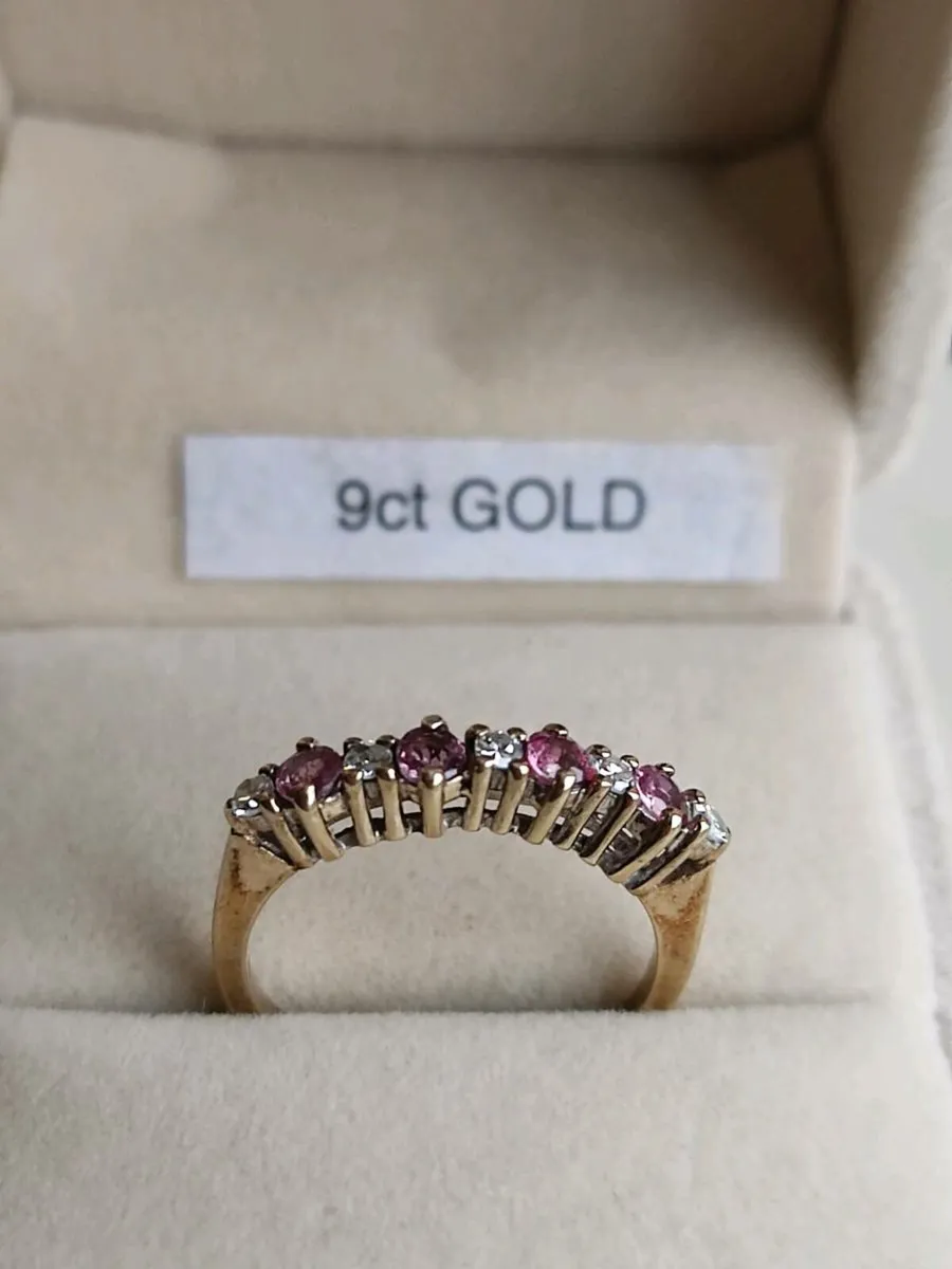 Vintage 9 CT Gold Diamonds Ruby ring - Image 1