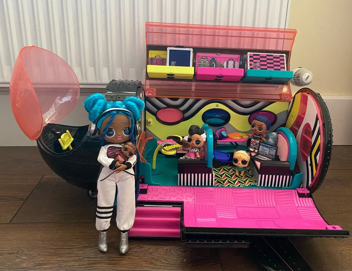 LOL Surprise Airplane - Image 1