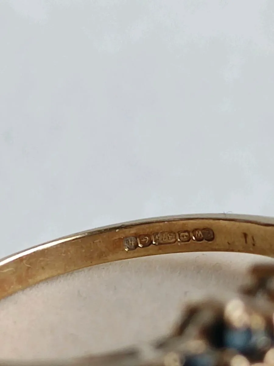 Vintage 9 CT Gold Diamond Sapphire ring, 1975 - Image 4