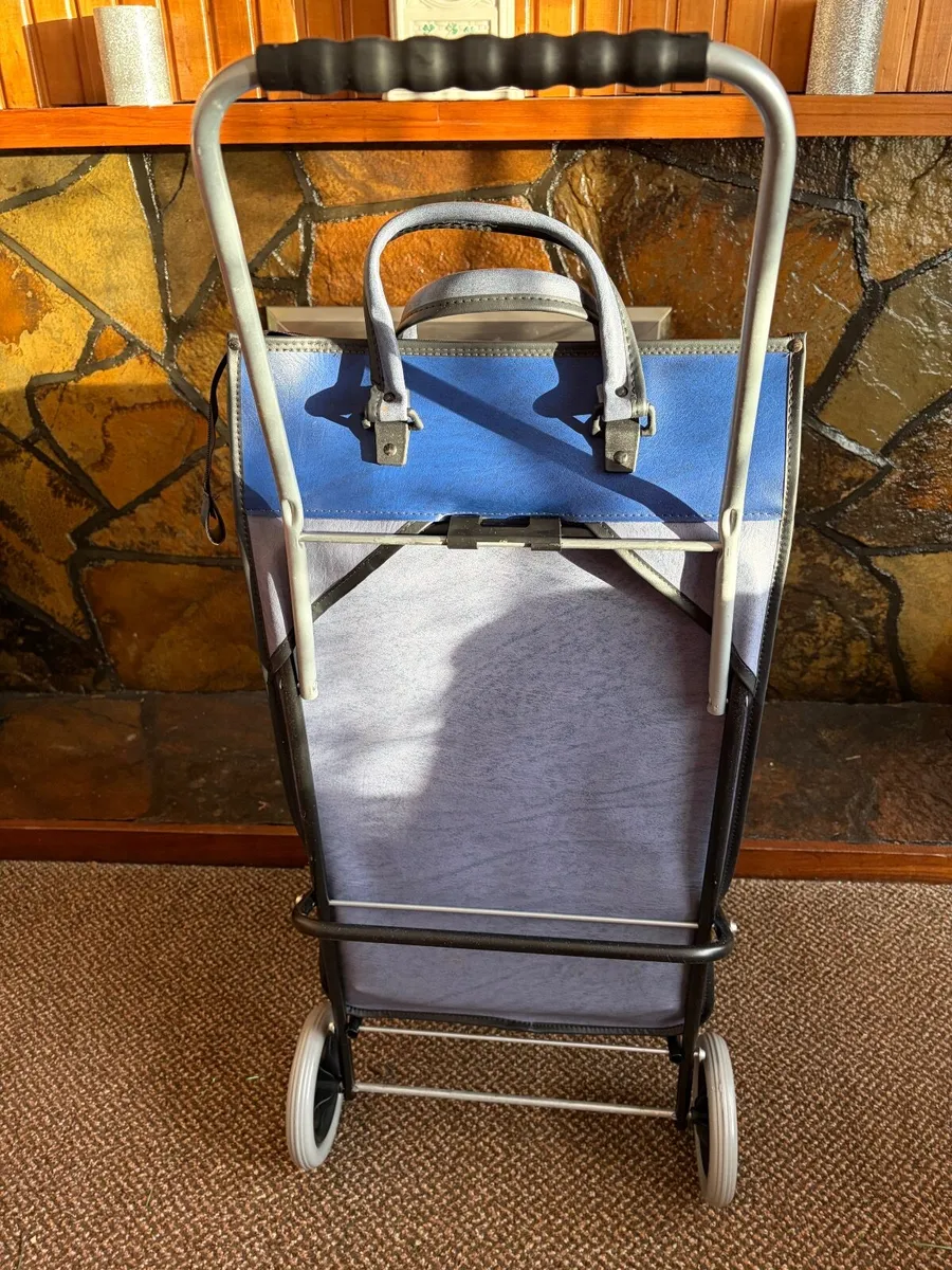 Shopping trolley with 4 wheels - Image 3