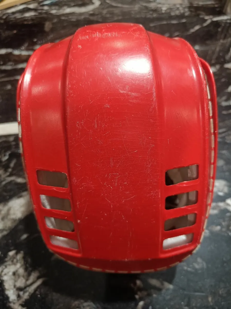 Red SK100 Cooper Hurling Helmet - Image 2