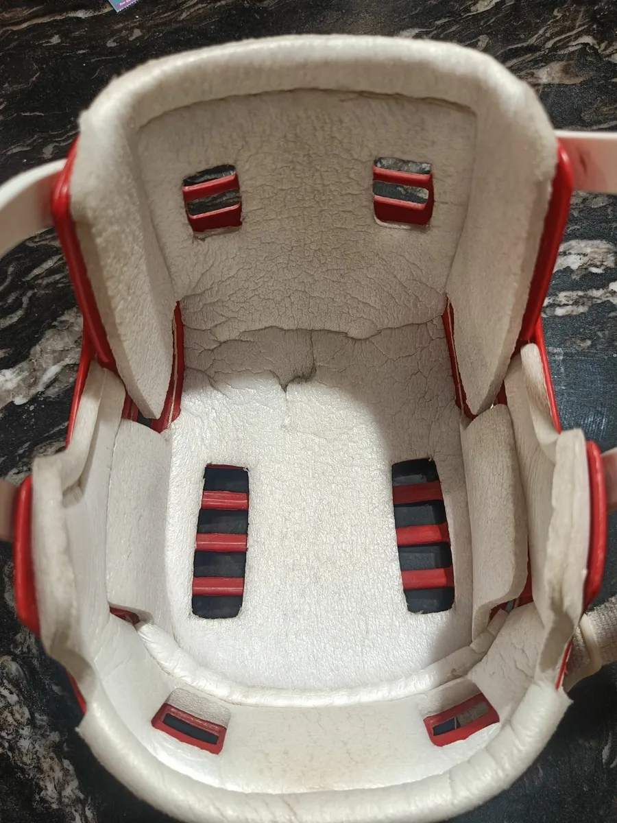 Red SK100 Cooper Hurling Helmet - Image 4