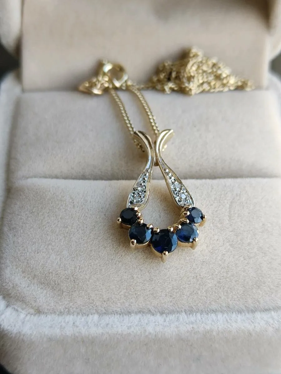 Vintage 9 CT Gold Diamonds Sapphire necklace - Image 1