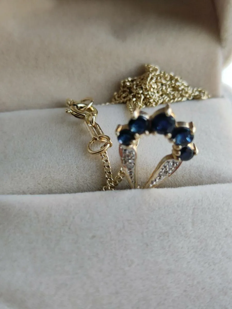 Vintage 9 CT Gold Diamonds Sapphire necklace - Image 4
