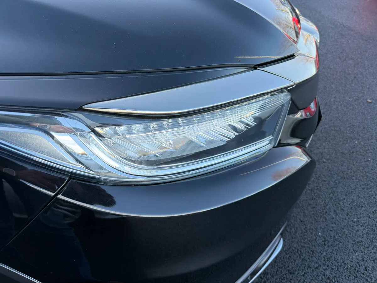 2019 Honda HRV(vezel)1.5 Hybrid Auto,immaculate - Image 3