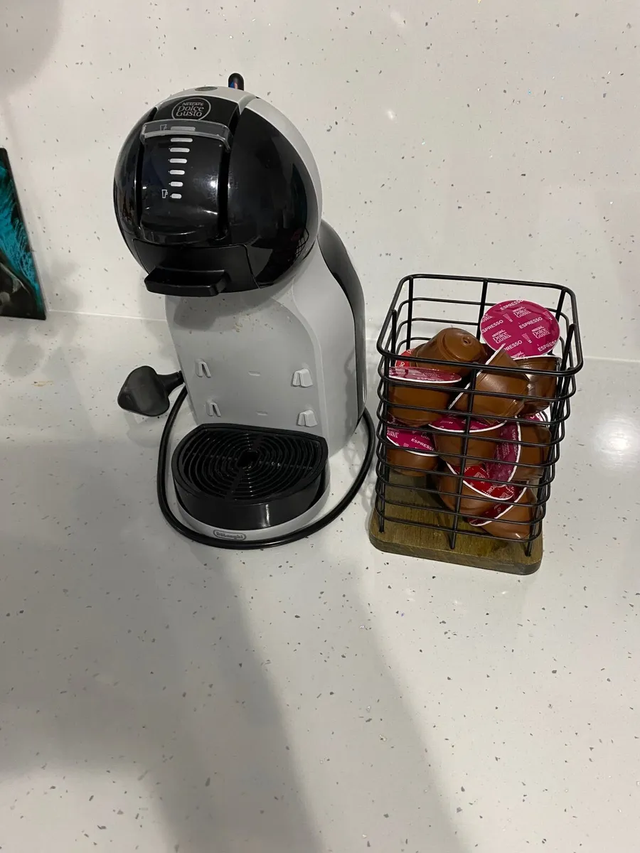 Nescafé Dolce Gusto coffee machine - Image 1