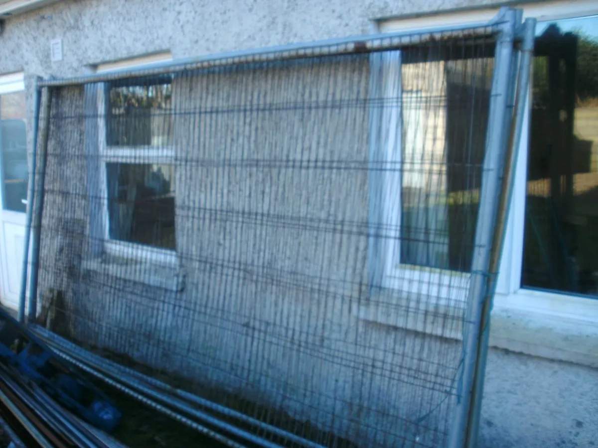 4 site fencing, security fencing,  pet run - Image 1