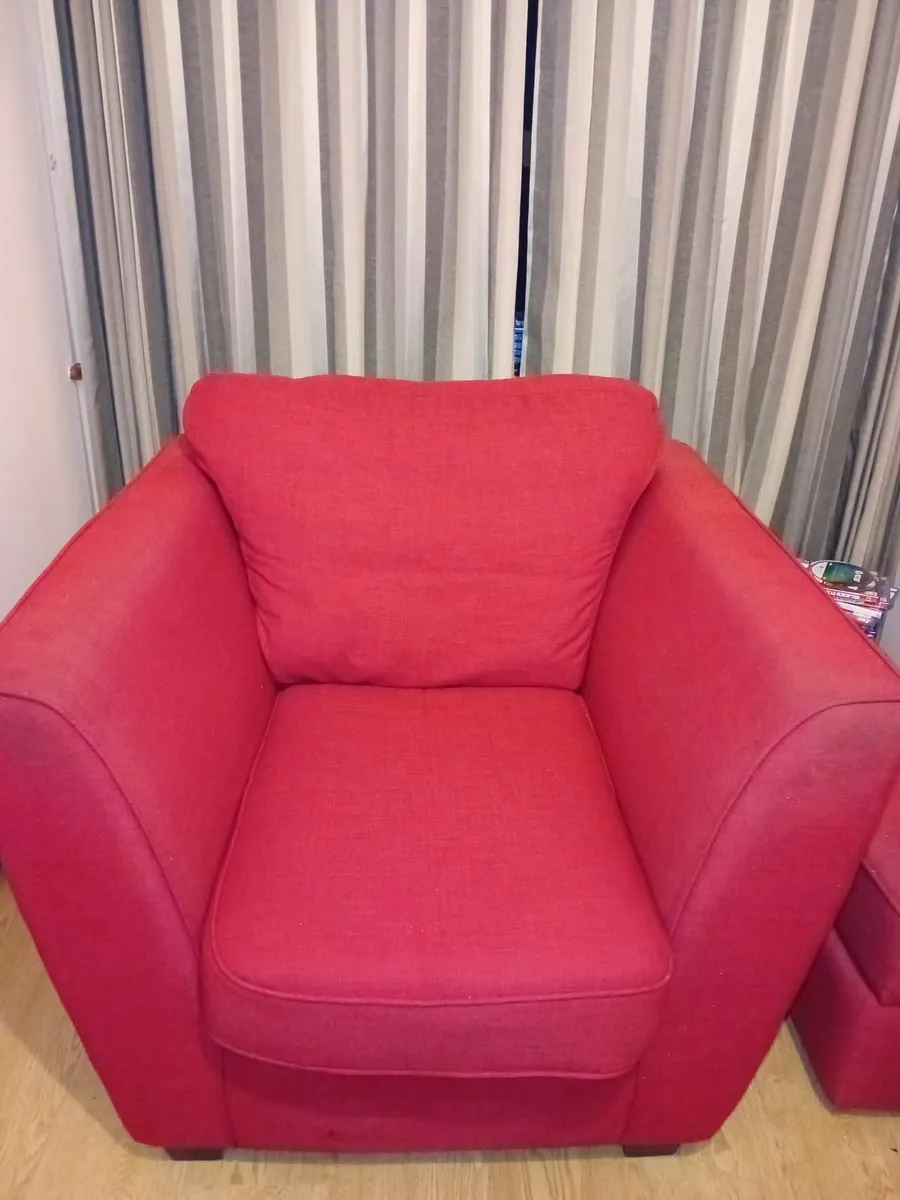 2 Seater sofa bed and 2 arm chairs - Image 2