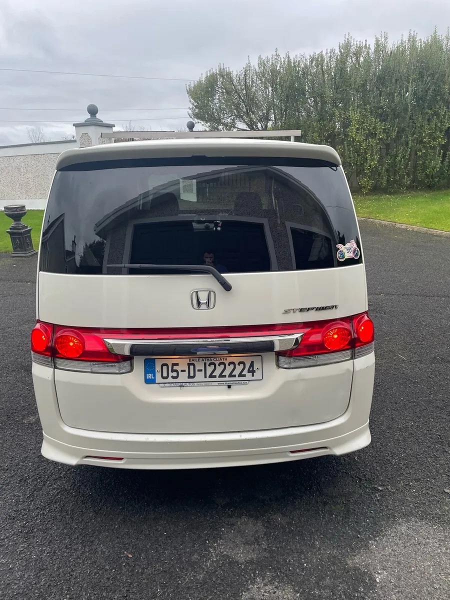 Honda Stepwagon NCT 12/26 - Image 4