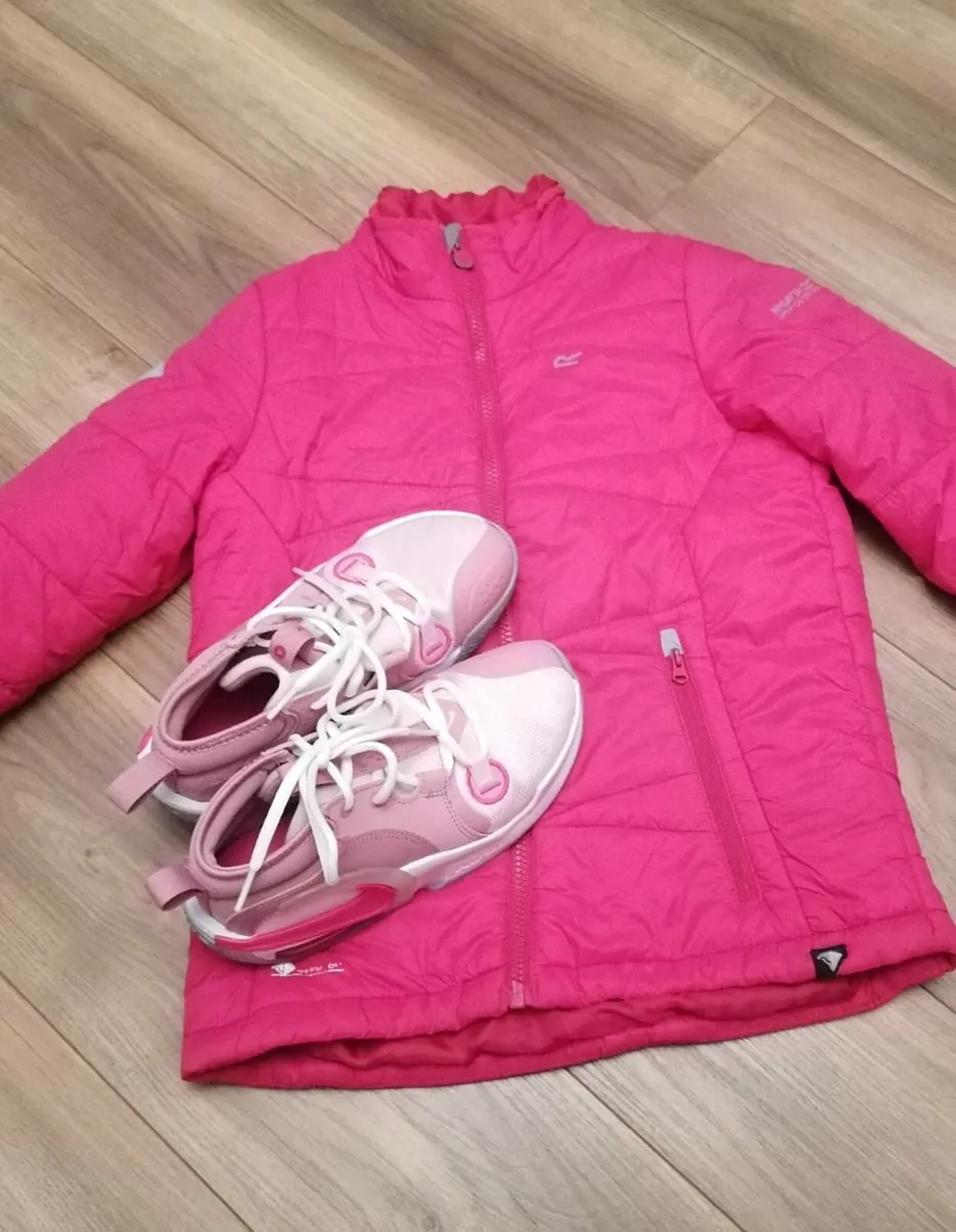 Nike Basketball Shoes & Regatta Jacket - Image 1