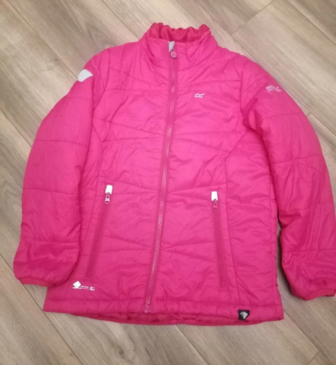 Nike Basketball Shoes & Regatta Jacket - Image 3