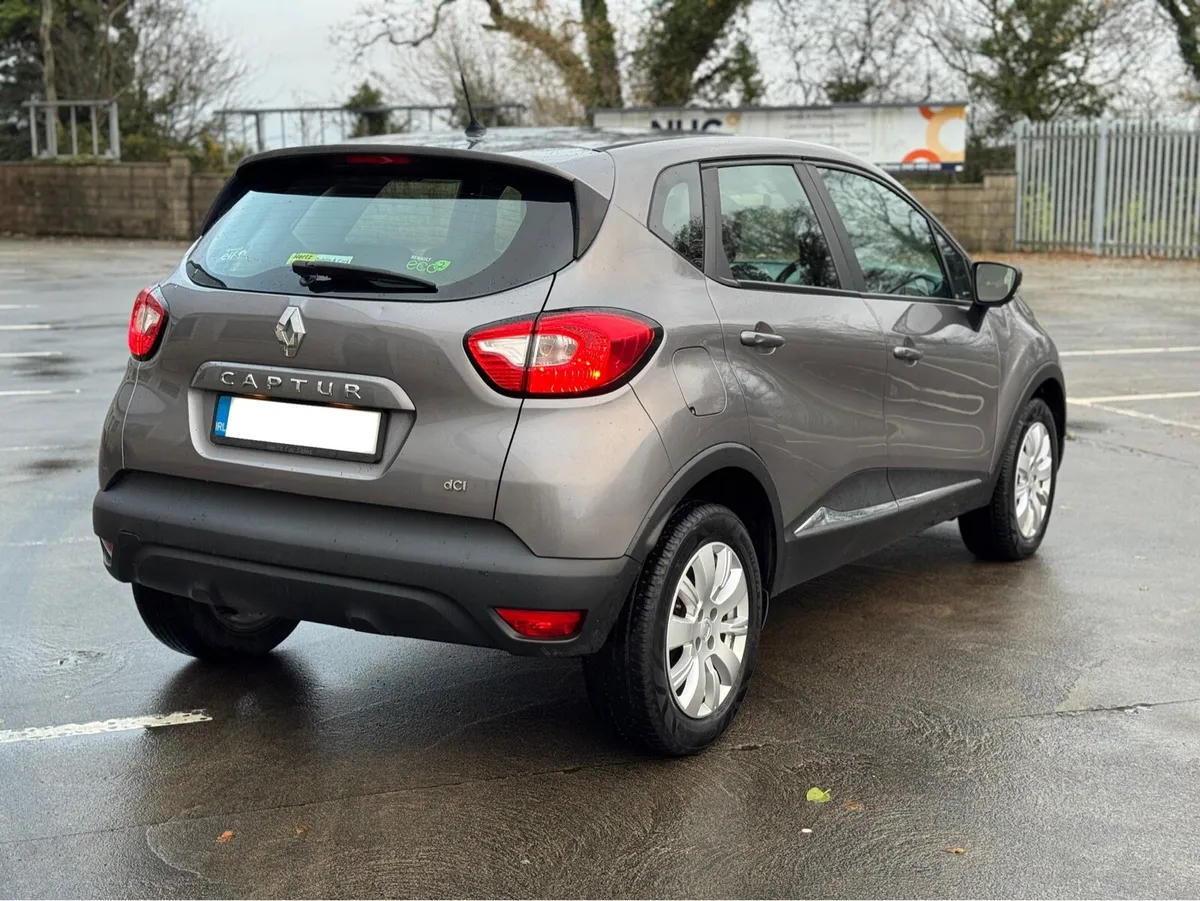 Renault Captur 1.5 diesel 2016 Automatic - Image 3