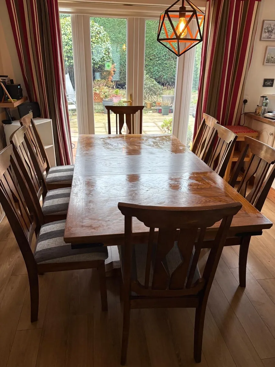 Dining table and chairs set - Image 2