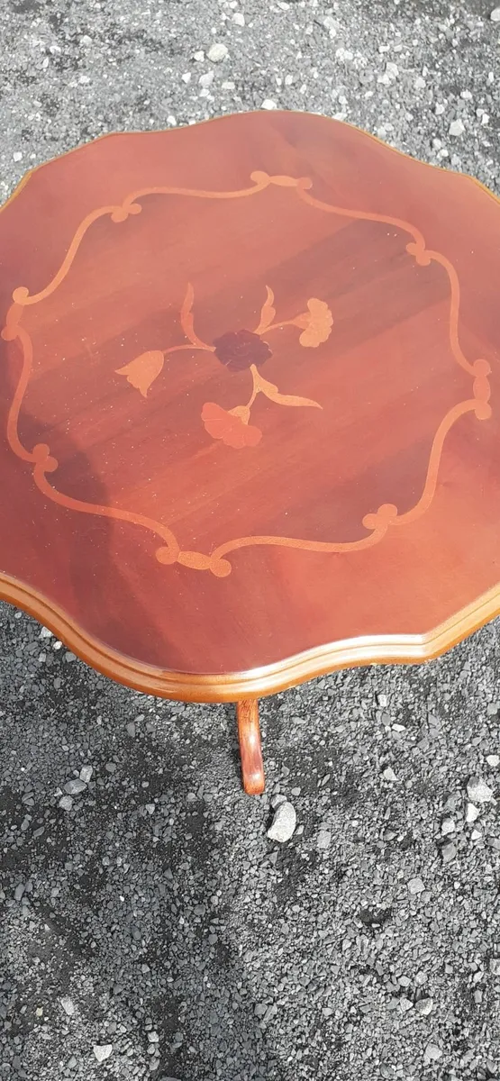 Small coffee / wine table - Image 2