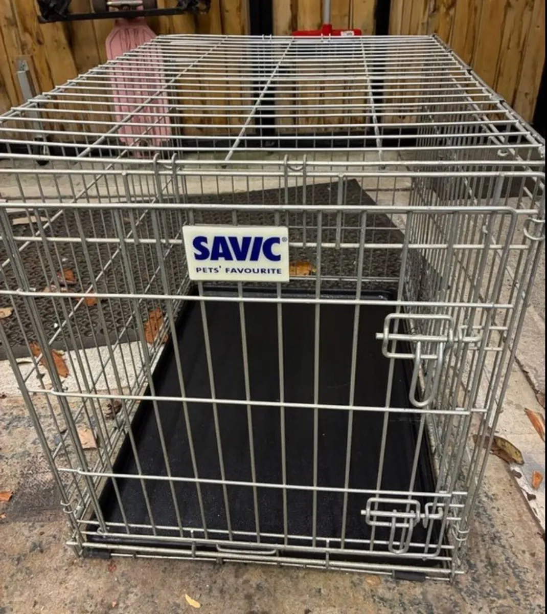 Dog cage - Image 1