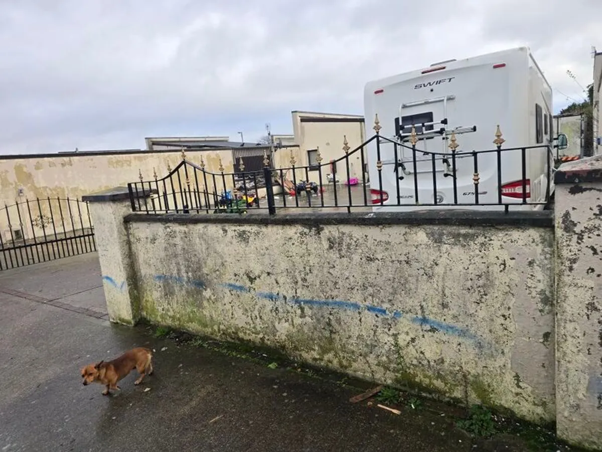 driveway gates and wall gates - Image 1